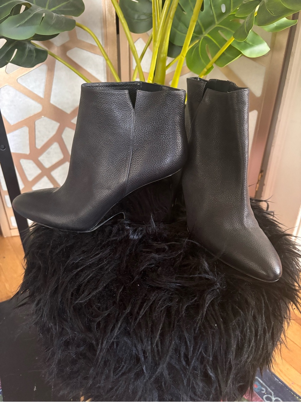 Jimmy Choo Black Leather Ankle Boots Mirror Heel Pointed Toe Size 40 Italy